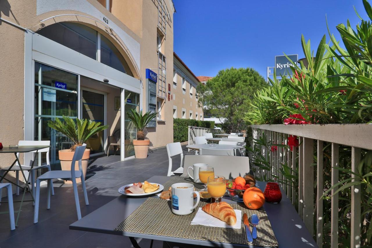 Hotel Restaurant Kyriad Frejus Exterior photo