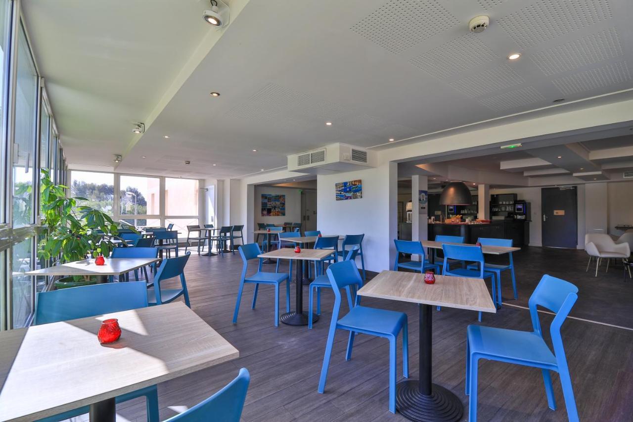 Hotel Restaurant Kyriad Frejus Exterior photo